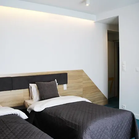 Lemon Plaza 3* Познань