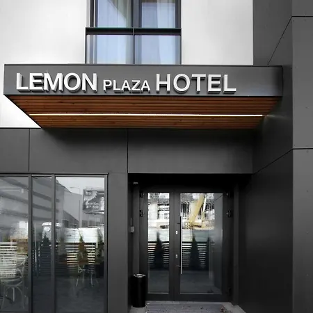 Lemon Plaza 3* Познань